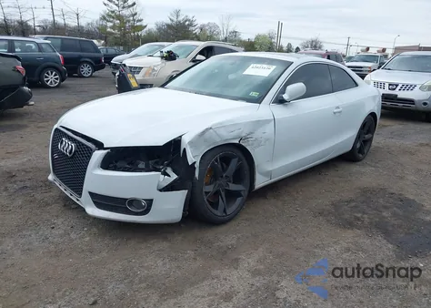 2012 Audi A5 2.0T Premium z USA, uszkodzony, nr VIN WAULFAFR5CA021493